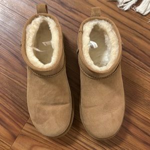 Ugg Ultra Mini Size 7